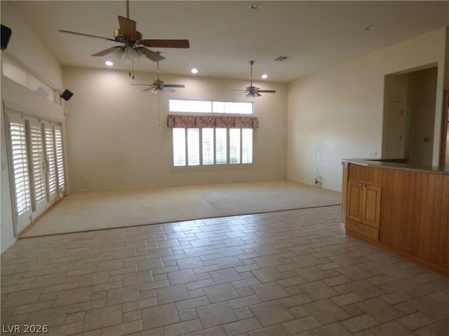 7695 Gilespie Street, Las Vegas, NV 89123