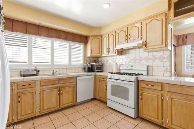321 N 18th, Montebello, CA 90640
