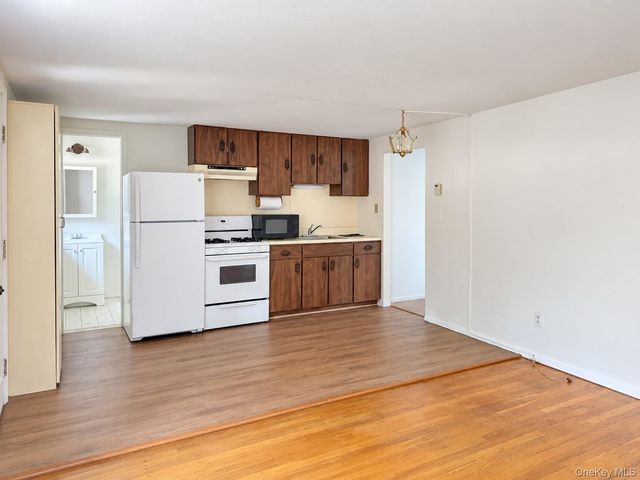 33 Talmadge Drive, Huntington Station, NY 11746