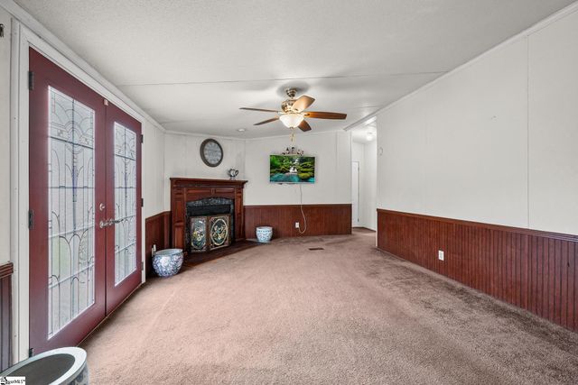 115 L C Drive, Laurens, SC 29360