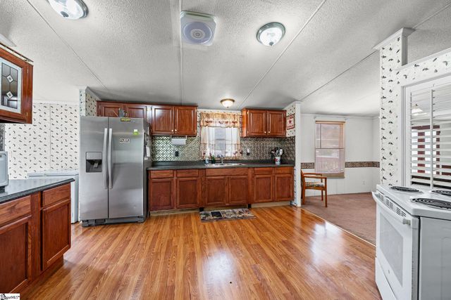 115 L C Drive, Laurens, SC 29360