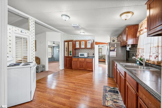 115 L C Drive, Laurens, SC 29360
