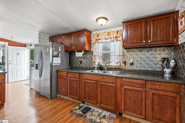 115 L C Drive, Laurens, SC 29360