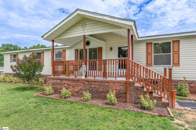 115 L C Drive, Laurens, SC 29360