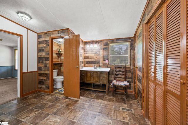 115 L C Drive, Laurens, SC 29360