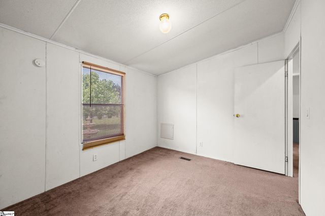 115 L C Drive, Laurens, SC 29360