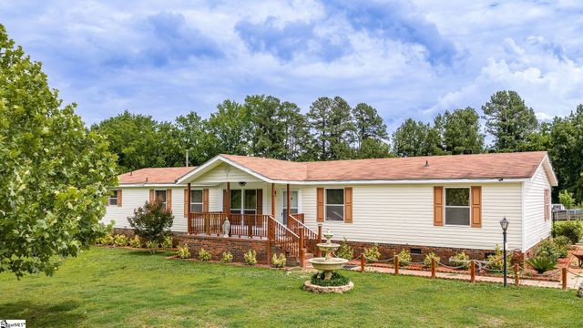 115 L C Drive, Laurens, SC 29360