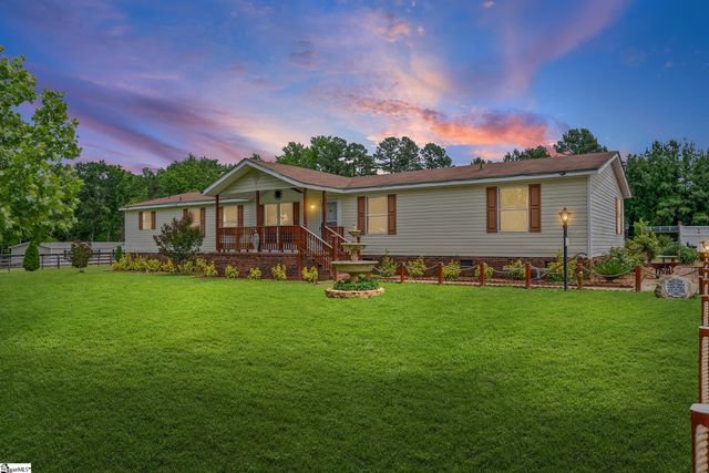 115 L C Drive, Laurens, SC 29360