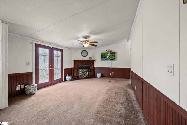 115 L C Drive, Laurens, SC 29360