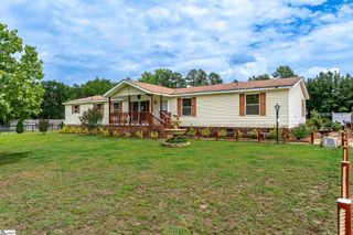 115 L C Drive, Laurens, SC 29360