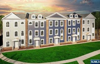 63 Parkside Lane, Teaneck, NJ 07666