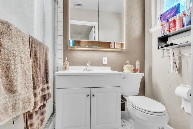 10406 Ambassador Dr, Rancho Cordova, CA 95670