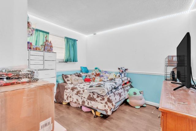 10406 Ambassador Dr, Rancho Cordova, CA 95670