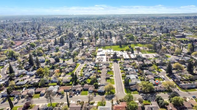 10406 Ambassador Dr, Rancho Cordova, CA 95670