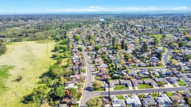 10406 Ambassador Dr, Rancho Cordova, CA 95670