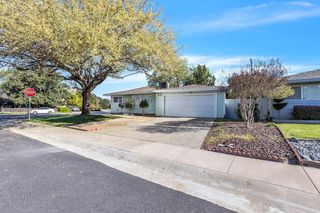 10406 Ambassador Dr, Rancho Cordova, CA 95670