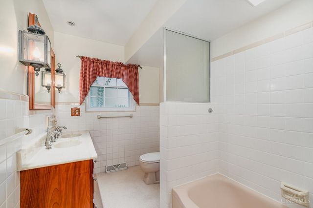 10550 Cinderella Drive, Montgomery, OH 45242