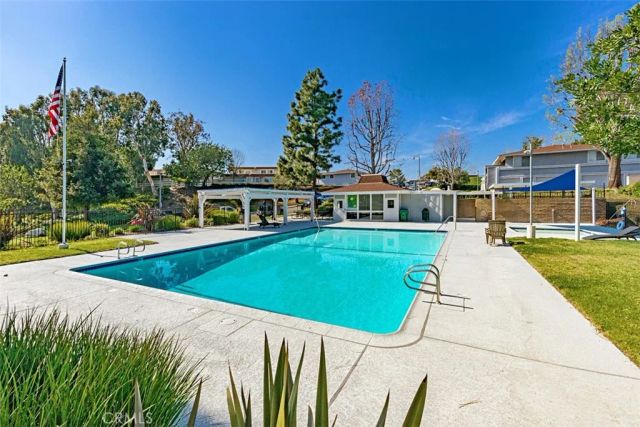 25965 Via Pera E2, Mission Viejo, CA 92691