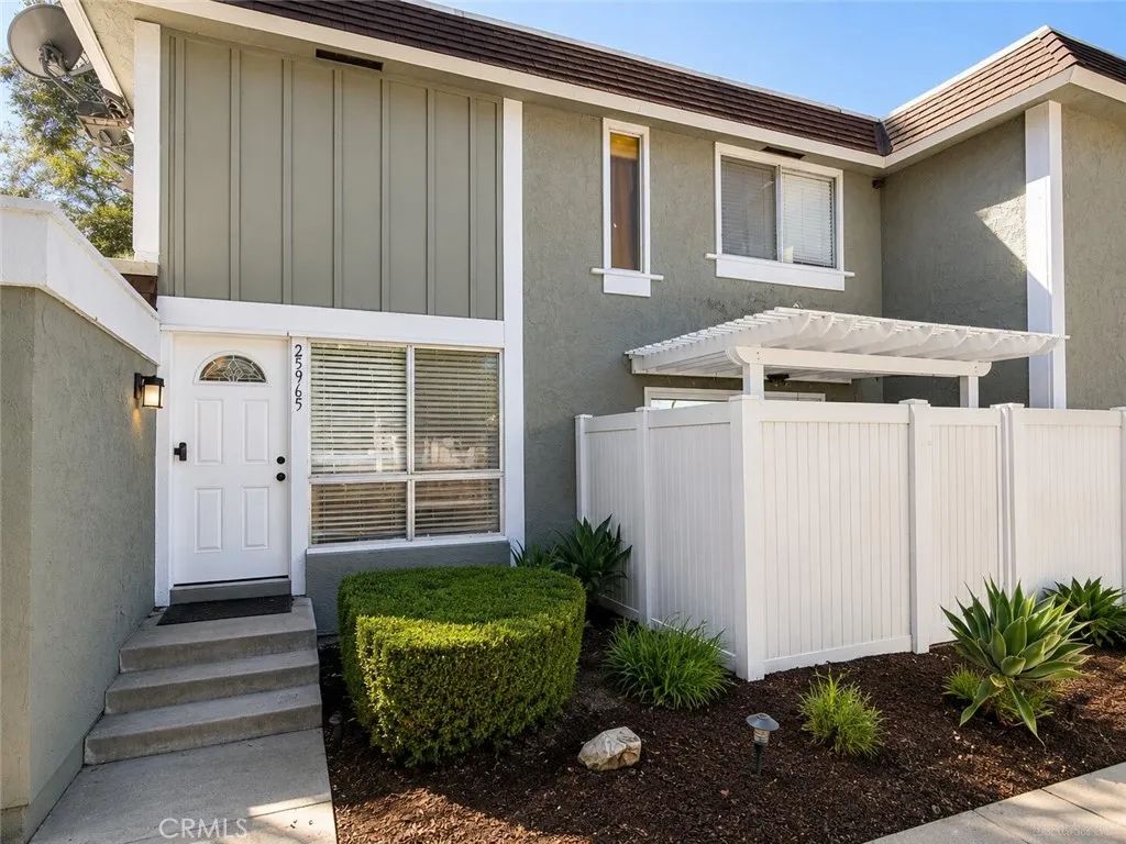 25965 Via Pera E2, Mission Viejo, CA 92691