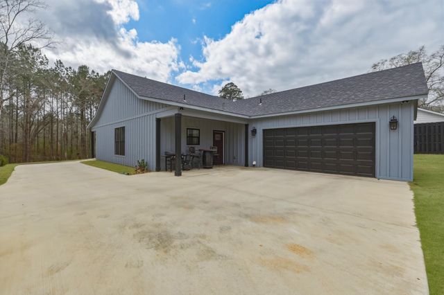 405 W Camp Street, Jefferson, TX 75657