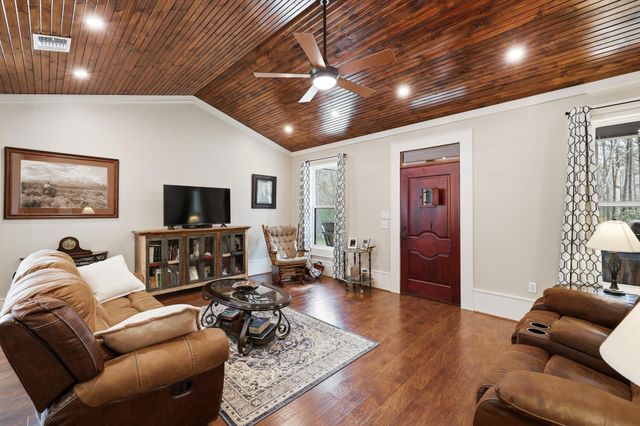 405 W Camp Street, Jefferson, TX 75657