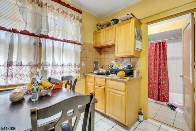 119 Clark Pl, Elizabeth City, NJ 07206