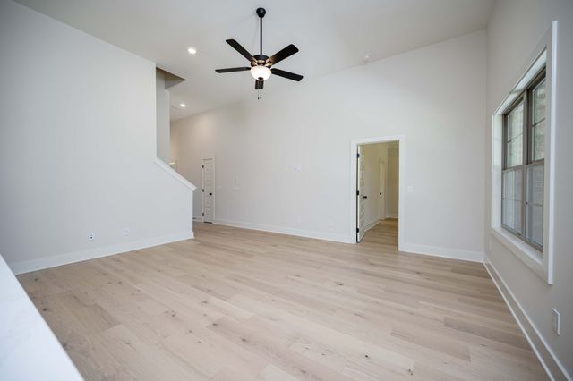 704 Summerline Rd, Smyrna, TN 37167