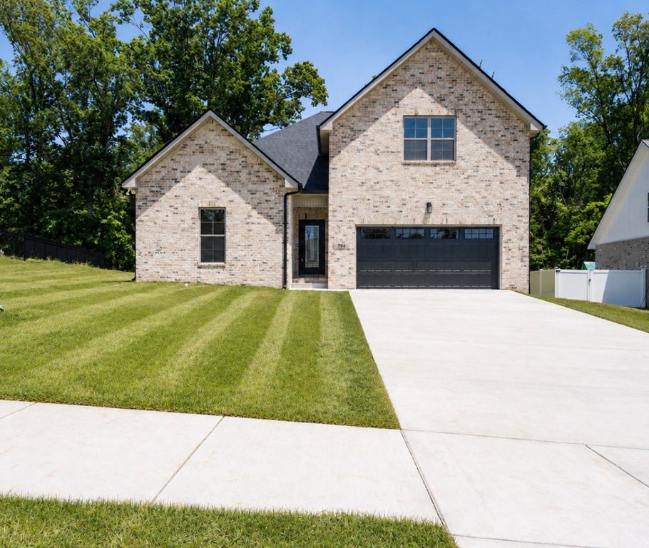 704 Summerline Rd, Smyrna, TN 37167