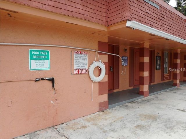 2929 W OAK RIDGE ROAD E8, Orlando, FL 32809