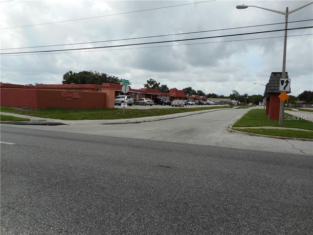 2929 W OAK RIDGE ROAD E8, Orlando, FL 32809