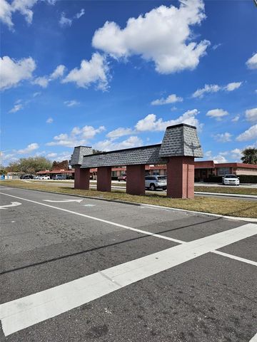 2929 W OAK RIDGE ROAD E8, Orlando, FL 32809