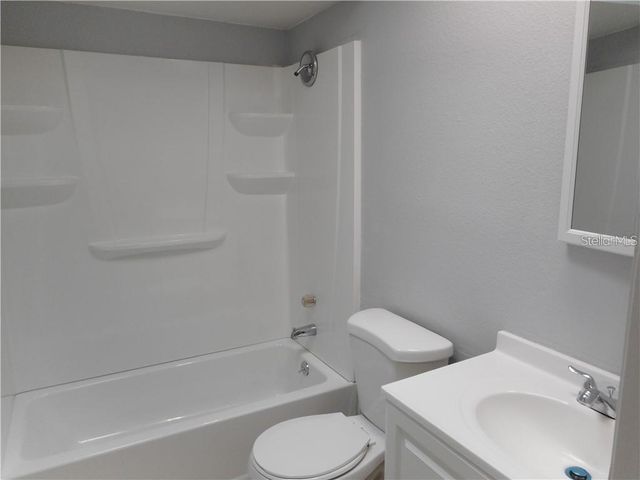 2929 W OAK RIDGE ROAD E8, Orlando, FL 32809