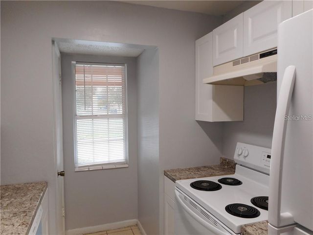 2929 W OAK RIDGE ROAD E8, Orlando, FL 32809