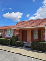 2929 W OAK RIDGE ROAD E8, Orlando, FL 32809