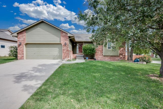 2455 N Regency Lakes Ct, Wichita, KS 67226