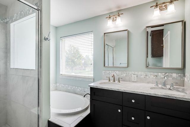 2455 N Regency Lakes Ct, Wichita, KS 67226