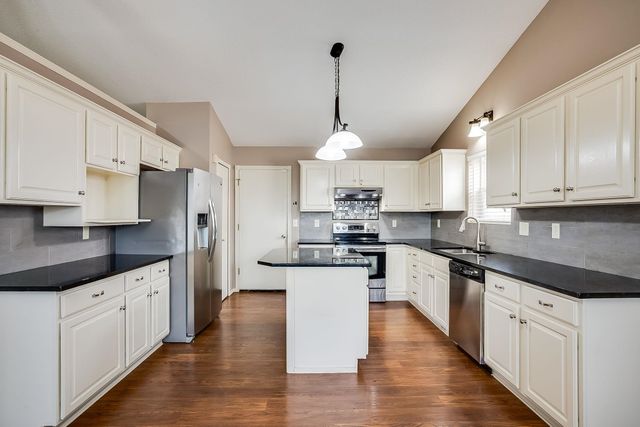 2455 N Regency Lakes Ct, Wichita, KS 67226