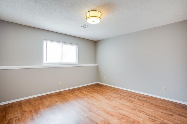 2455 N Regency Lakes Ct, Wichita, KS 67226