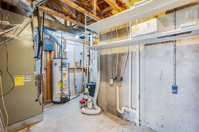 2455 N Regency Lakes Ct, Wichita, KS 67226