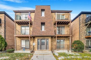 6728 W 64th Place 2B, Chicago, IL 60638