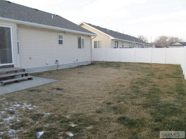 243 S Bridger Drive, Ammon, ID 83406