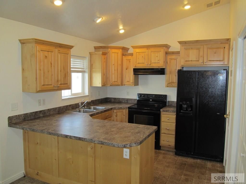 Image 3 of property listing at 243 S Bridger Drive, Ammon, ID 83406
