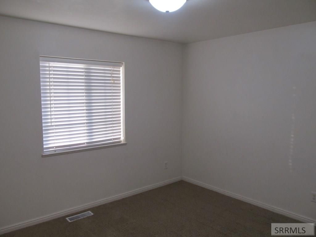 Image 8 of property listing at 243 S Bridger Drive, Ammon, ID 83406