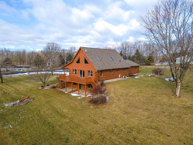 N1716 WINCHESTER ROAD, Hortonville, WI 54944