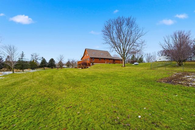 N1716 WINCHESTER ROAD, Hortonville, WI 54944