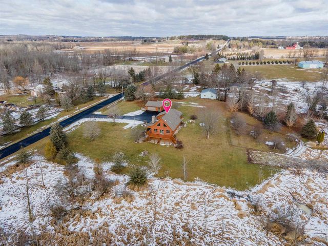 N1716 WINCHESTER ROAD, Hortonville, WI 54944