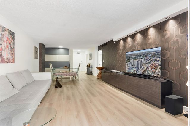 3140 S Ocean Drive 208, Hallandale Beach, FL 33009