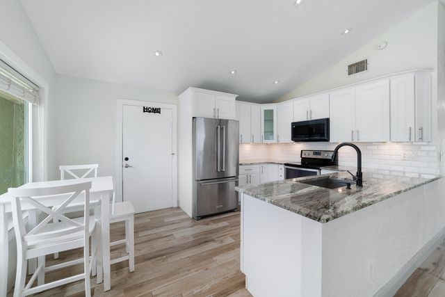 7 Cardiff Way, Boynton Beach, FL 33426