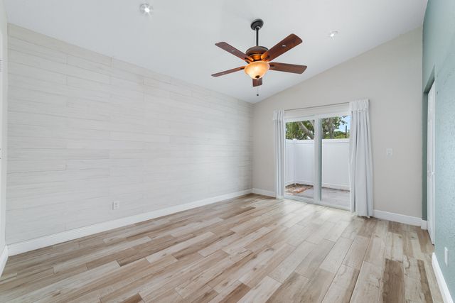 7 Cardiff Way, Boynton Beach, FL 33426