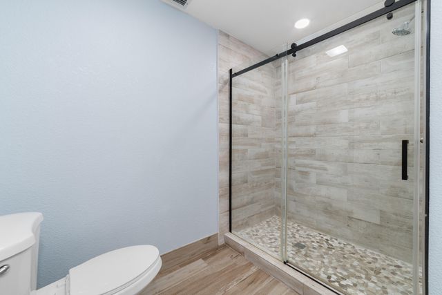 7 Cardiff Way, Boynton Beach, FL 33426